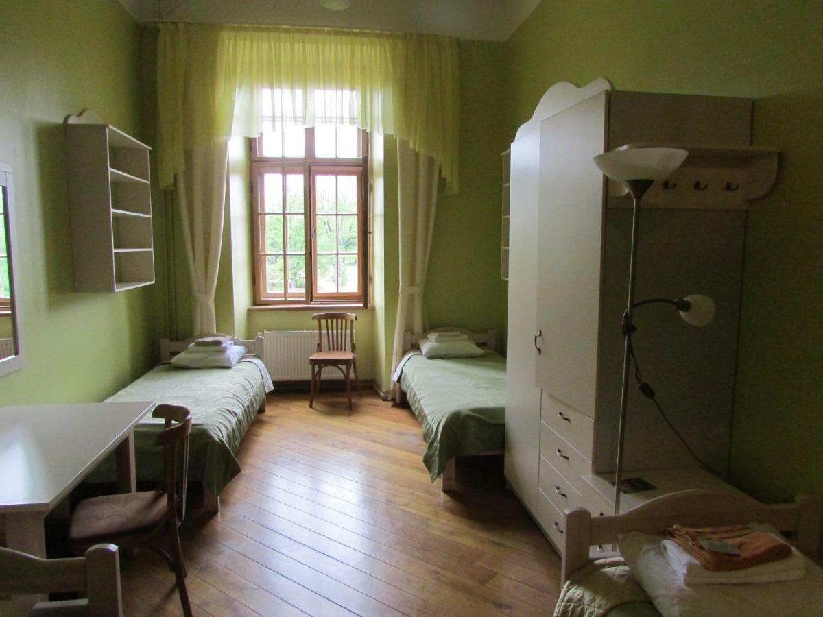 Dundagas Pils Hostel Bagian luar foto