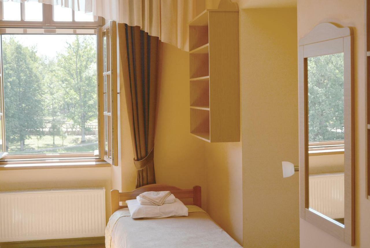 Dundagas Pils Hostel Bagian luar foto